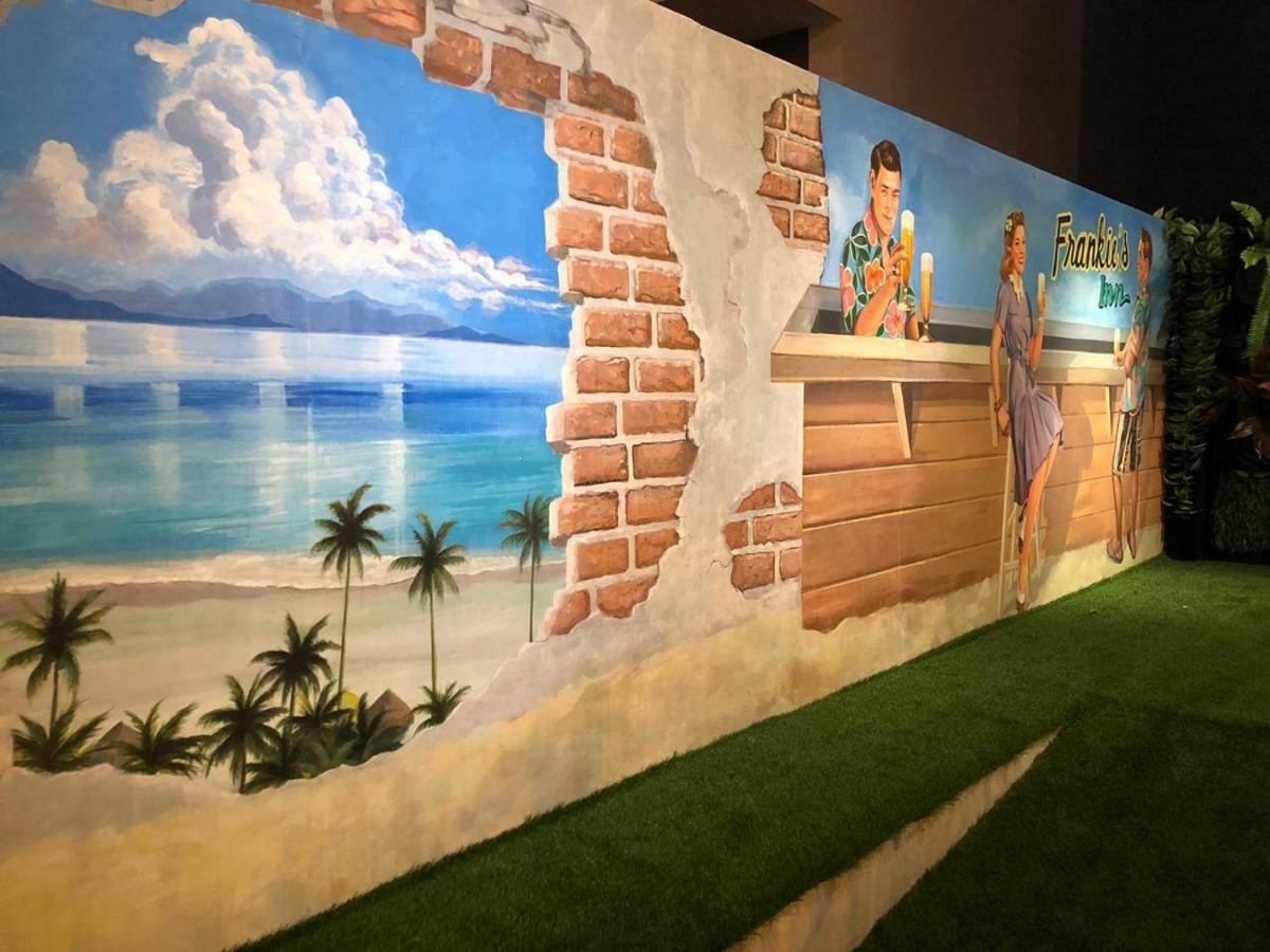 Frankie'S Inn Jomtien Beach Exterior photo