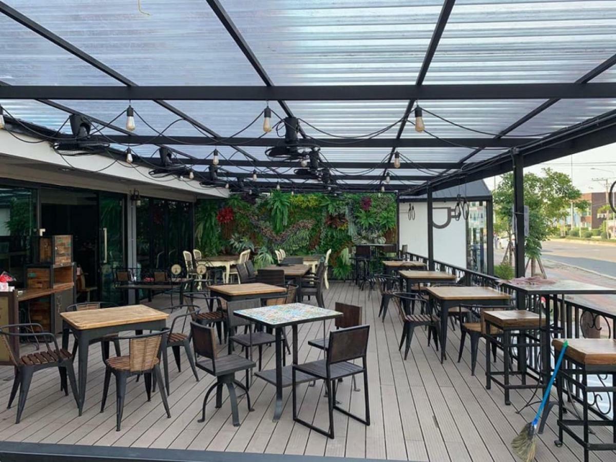 Frankie'S Inn Jomtien Beach Exterior photo