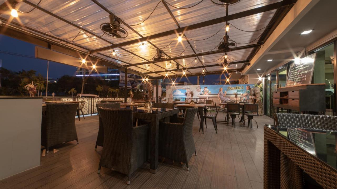 Frankie'S Inn Jomtien Beach Exterior photo